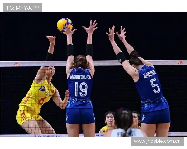 中泰女排首场友谊赛李盈莹首发搭档庄宇珊已能前排扣球展现实力