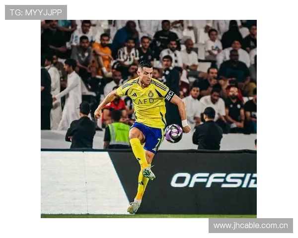 C罗助攻菲利克斯破门 VAR确认进球有效 十人利雅得胜利顽强领先