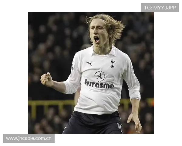 卢卡·莫德里奇的红黑传奇之路:从克罗地亚小子到米兰的中场大师 卢卡·莫德里奇的红黑传奇之路:从克罗地亚小子到米兰的中场大师