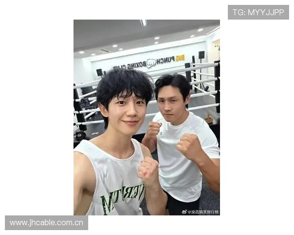 丁海寅与26岁粉丝互动幽默回应称若交往是自己赚到引发热议 丁海寅与26岁粉丝互动幽默回应称若交往是自己赚到引发热议