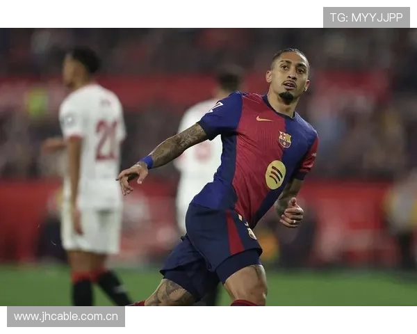 巴萨抖音解读拉菲尼亚穿搭秘诀:上身简约下身搭配出高级感 巴萨抖音解读拉菲尼亚穿搭秘诀:上身简约下身搭配出高级感