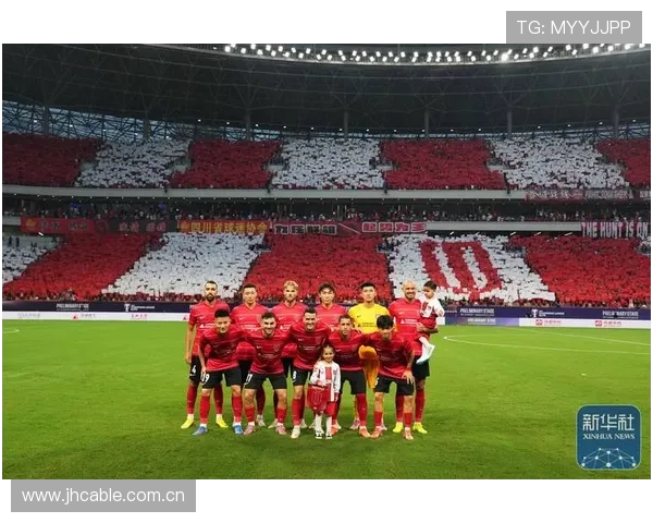 桑德兰时隔八年重返英超首胜 官方晒巨幅Tifo激情庆祝 桑德兰时隔八年重返英超首胜 官方晒巨幅Tifo激情庆祝